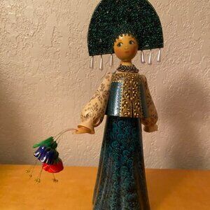 Russian Dolls in folk dress Russian Wooden Dolls Traditional costum NEW